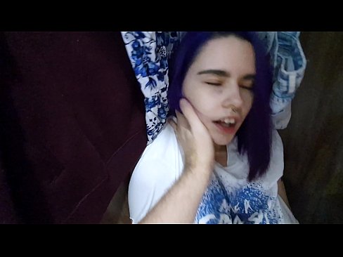 ❤️ Nakit-an akong igsoong babaye sa aparador ug gitabangan siya sa iyang cum Porno sa amon ❤
